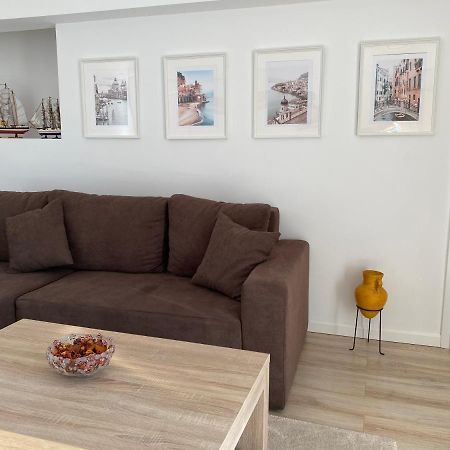 Magheru Cozy New Apartament 2 Rooms Bukarest Eksteriør billede