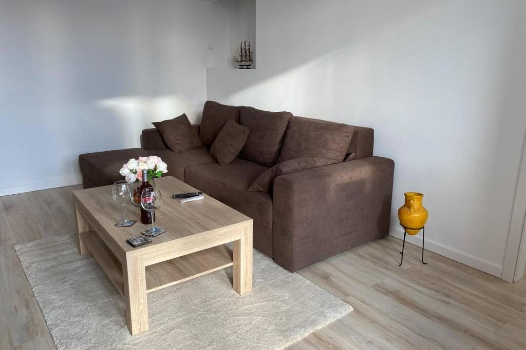 Magheru Cozy New Apartament 2 Rooms Bukarest Eksteriør billede