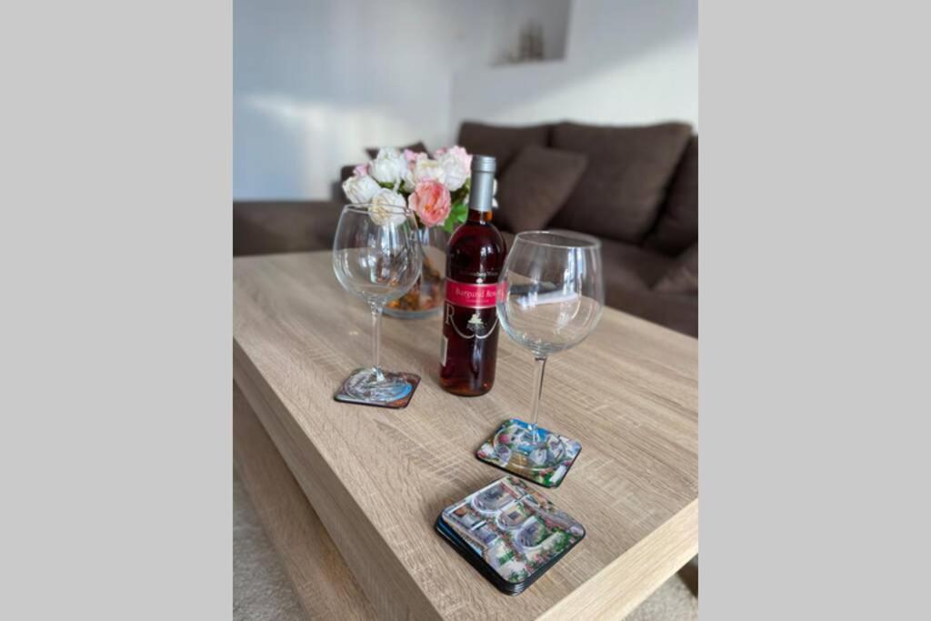 Magheru Cozy New Apartament 2 Rooms Bukarest Eksteriør billede